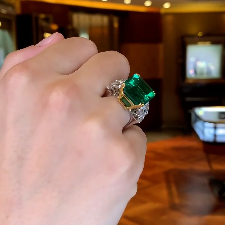 Unique 7ct Emerald Cut Emerald Sapphire Engagement Ring