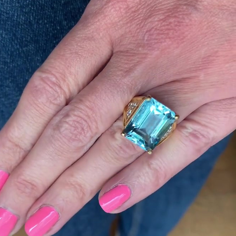 10ct Emerald Cut Aquamarine Sapphire Engagement Ring