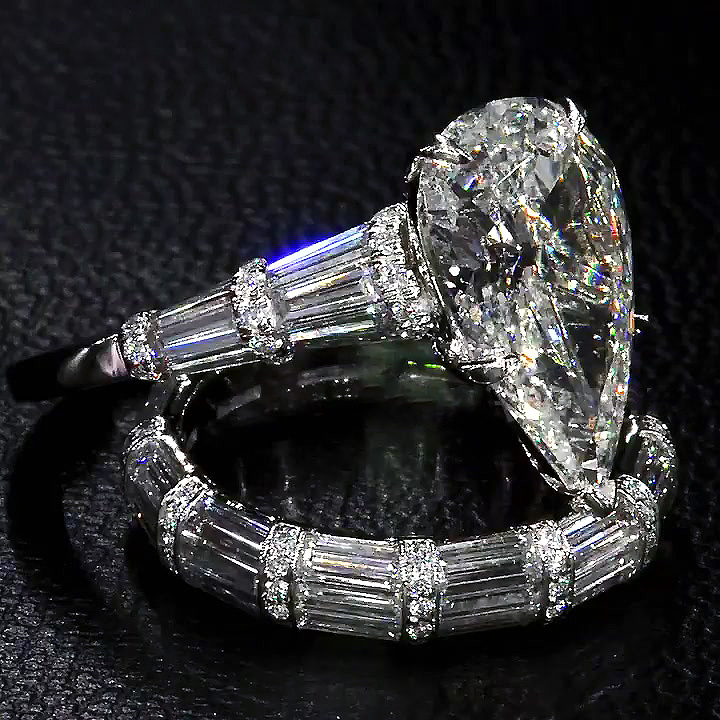 7ct Pear Cut White Sapphire Wedding Band Set