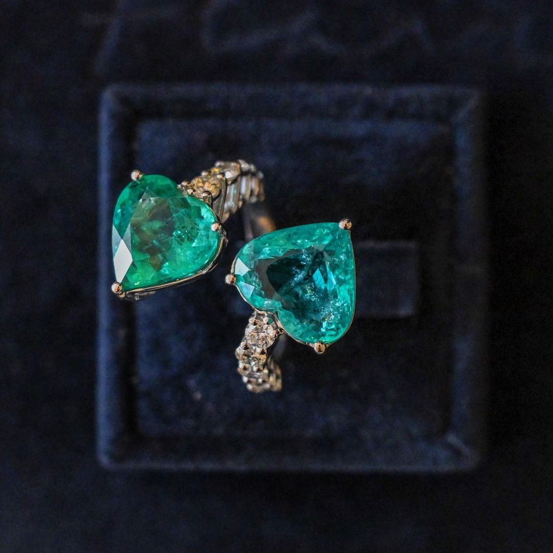 6ct Unique Double Heart Cut Green Sapphire Ring