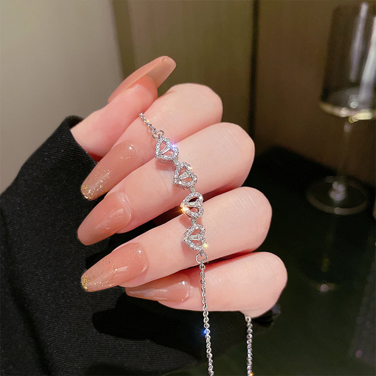 Round Cut White Leaf Clover Sapphire Pendant Necklace