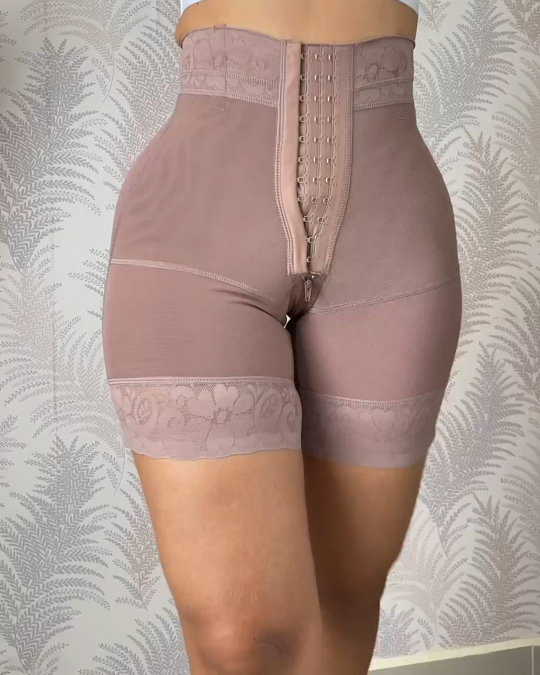 Women's Lace Butt Push Up Faja Short With Three Hooks