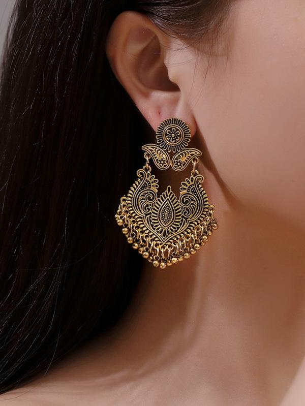 Retro Palace Style Exaggerated Carved Earrings-Curvy-Faja