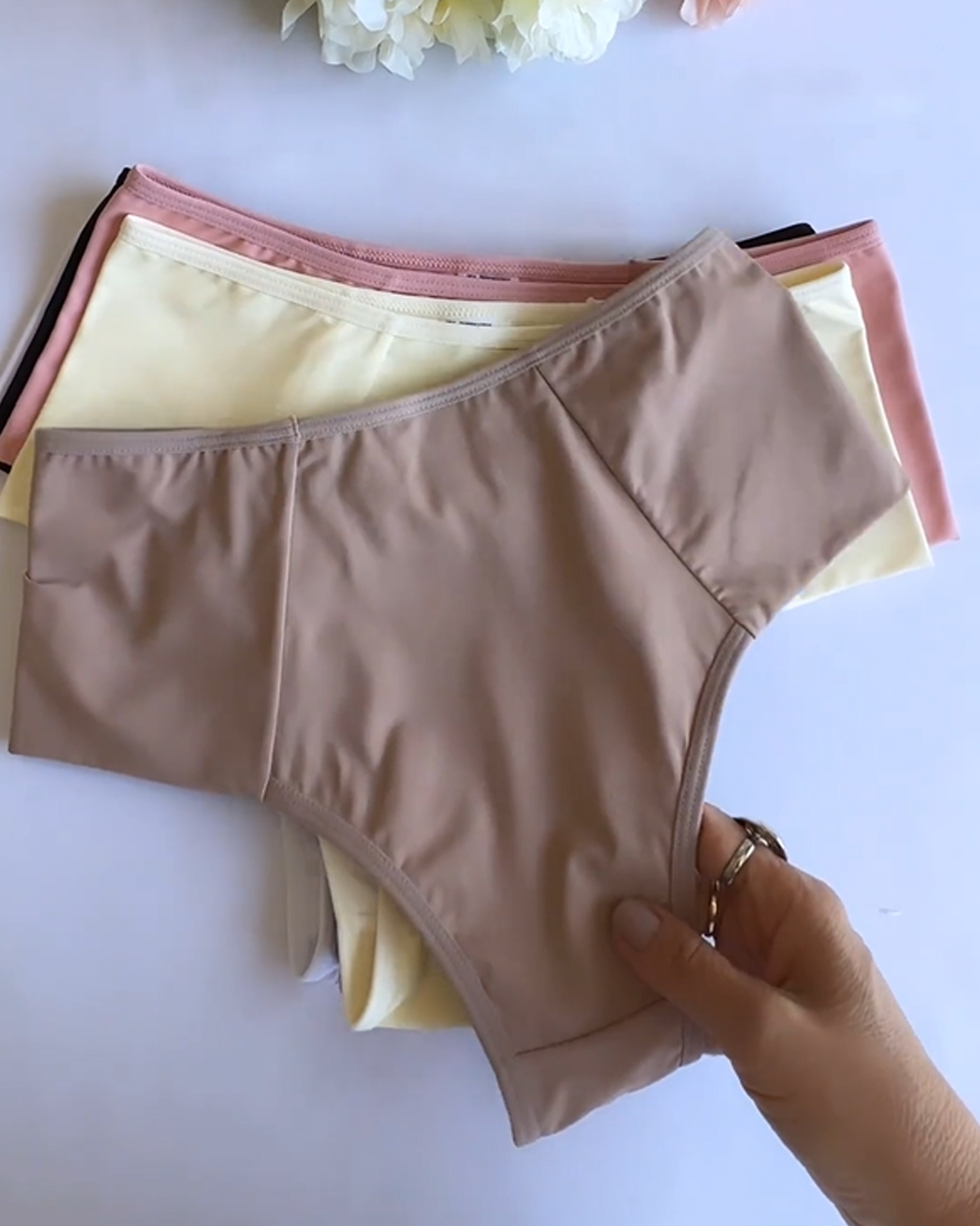 Multicolor Shaped Panties（Pre-Sale）