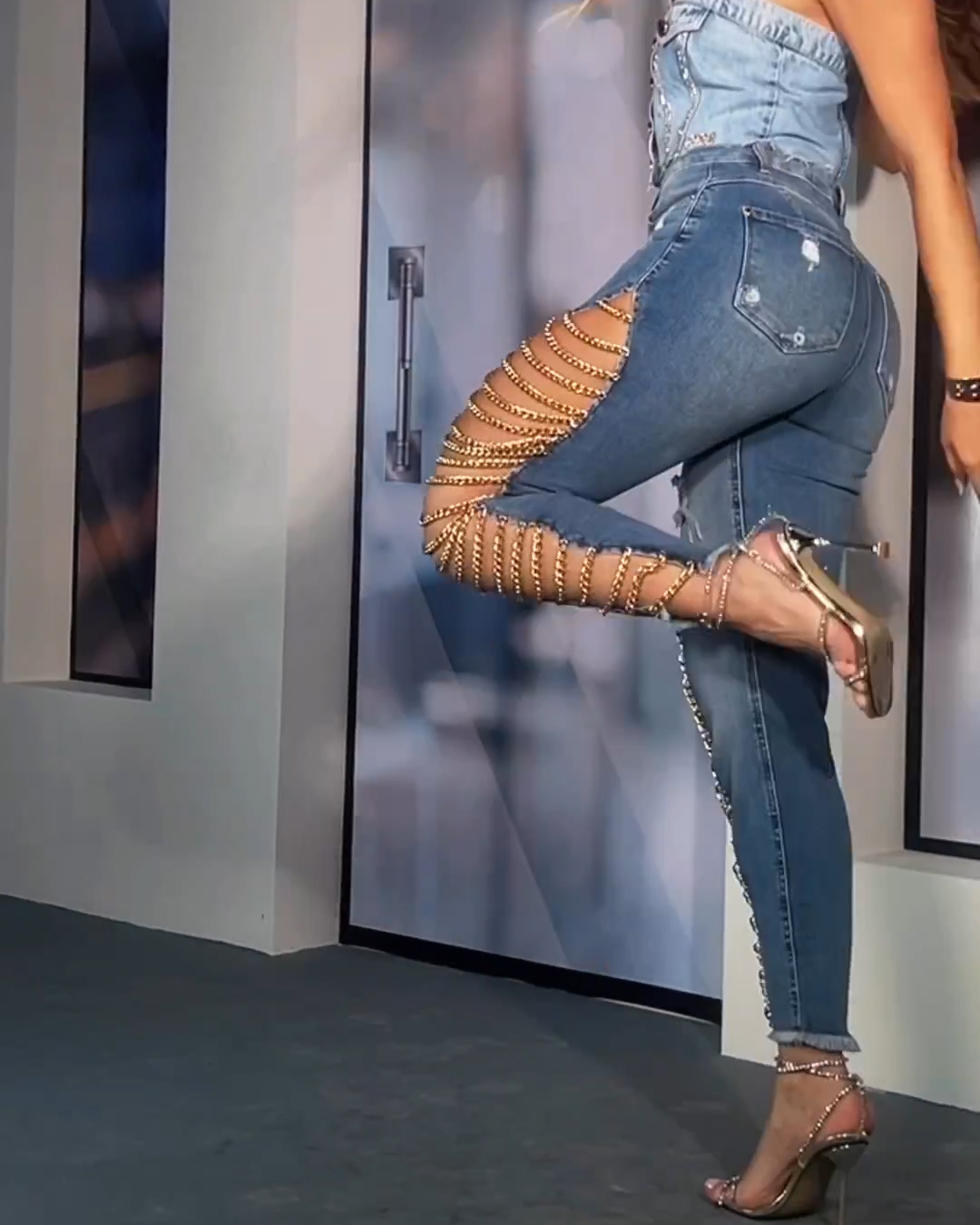 Covered in Diamonds Relaxed Jeans-Curvy-Faja