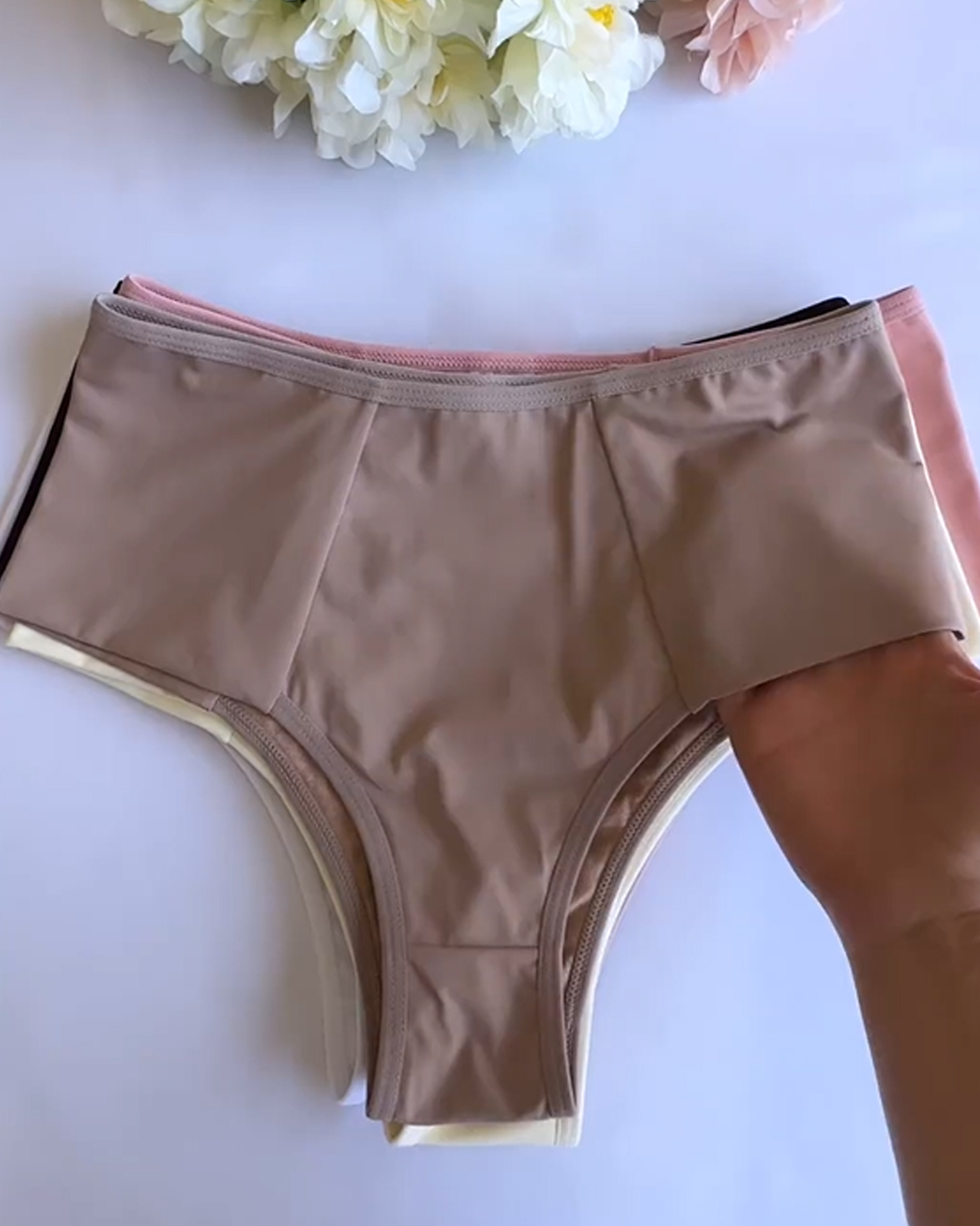 Multicolor Shaped Panties（Pre-Sale）