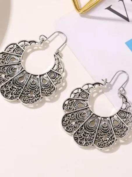 Vintage Geometric Openwork Flower Earrings-curvy-faja