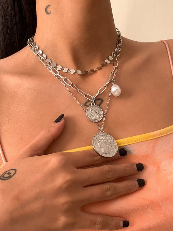 Retro Portrait Embossed Pendant Multilayer Necklace-Curvy-Faja