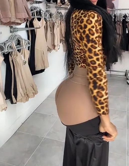 High-waisted Two-layer Lace Paneled Hip-lifting Shorts-Curvy-Faja