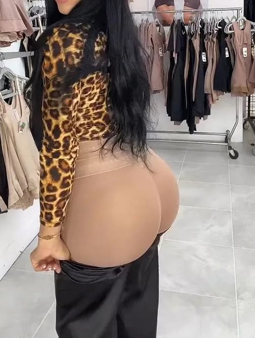 High-waisted Two-layer Lace Paneled Hip-lifting Shorts-Curvy-Faja