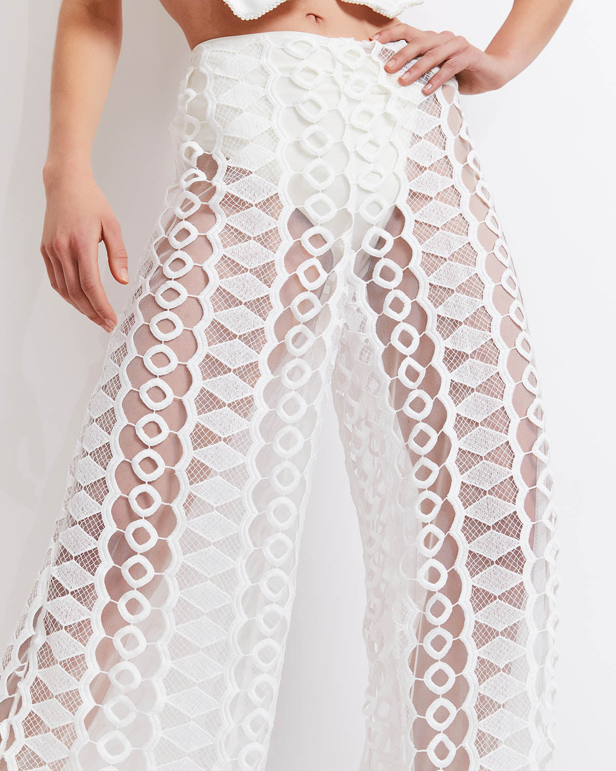 BEADED FLOWER TOP  AND  EYELET WIDE LEG PANT