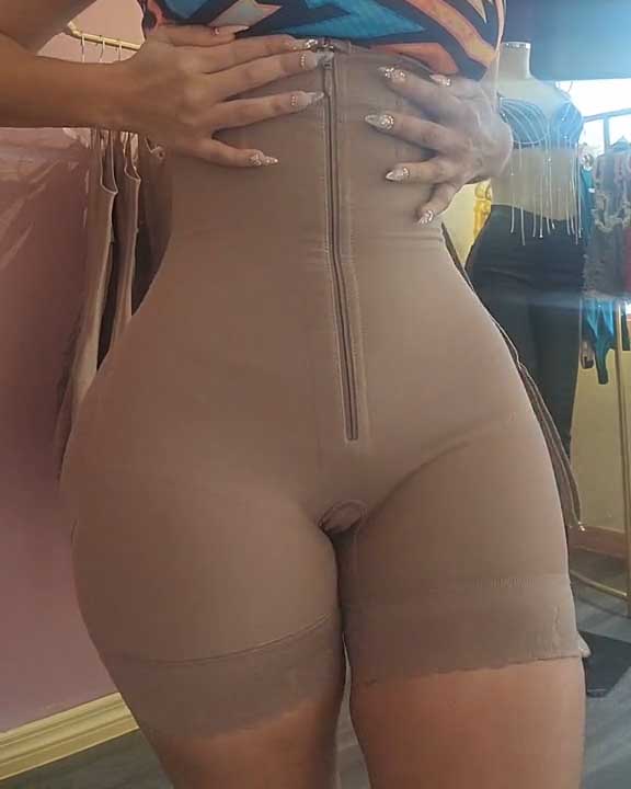 Panty moldeador de control de barriga con correa ajustable