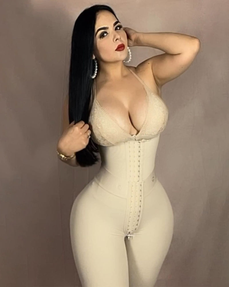 Pantalones cortos de cintura alta hasta la rodilla para dar forma a la