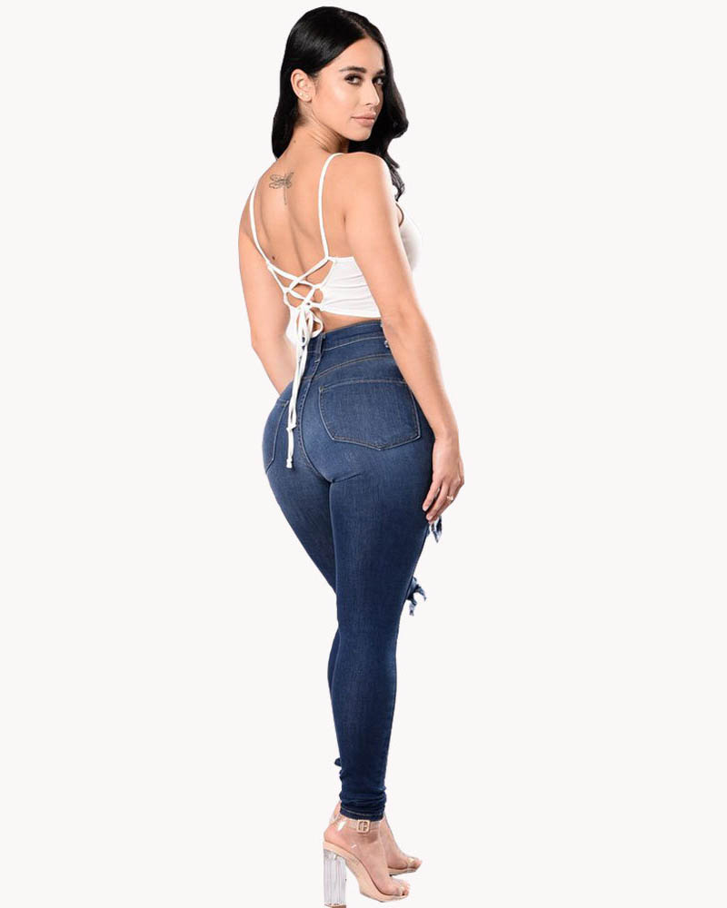 Pantalones vaqueros rasgados de mujer