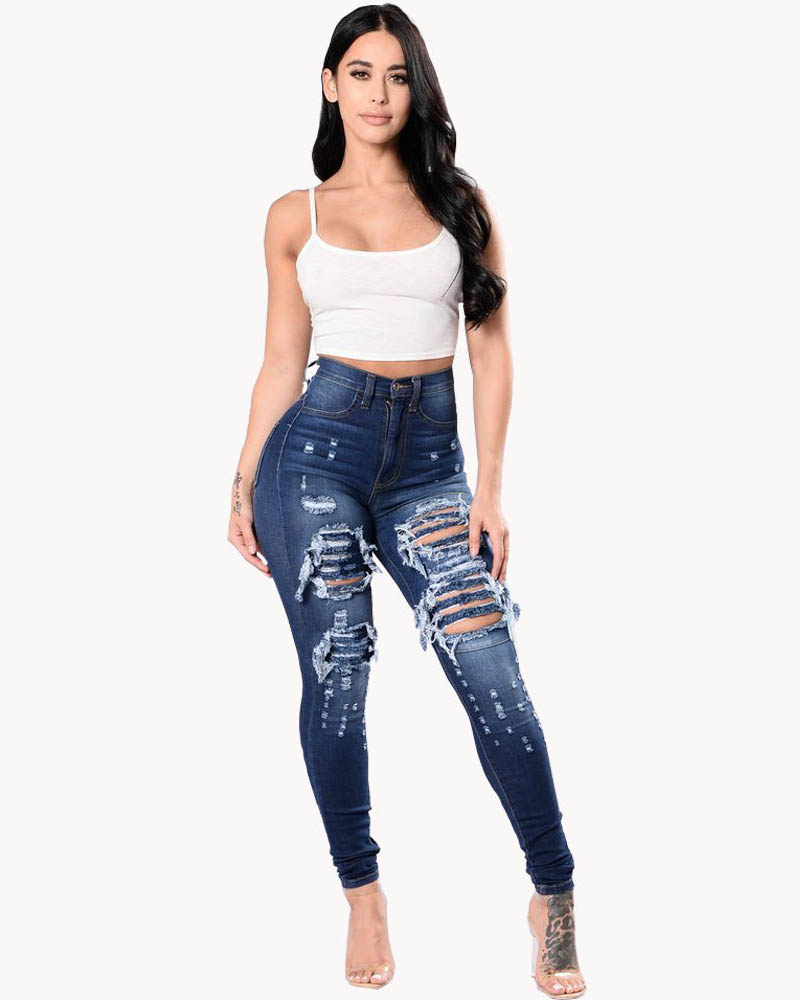 Pantalones vaqueros rasgados de mujer