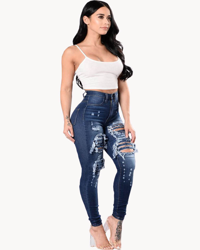 Pantalones vaqueros rasgados de mujer