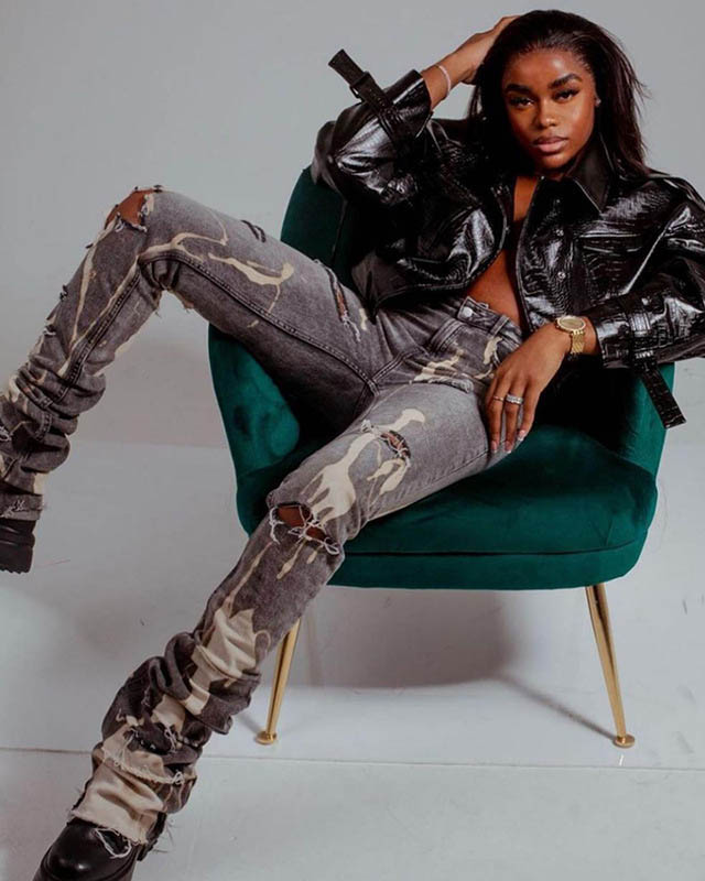 Vaqueros elásticos de tiro alto ajustados