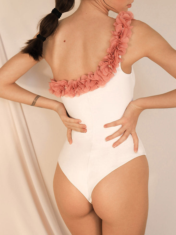 One-Shoulder Lace Trim Fashion One-Piece Swimsuit