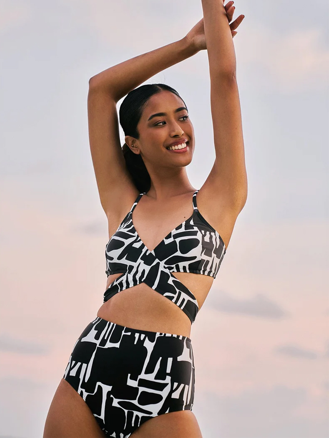 Geometric Print Ruffle One Piece Swimsuit And Cover Up