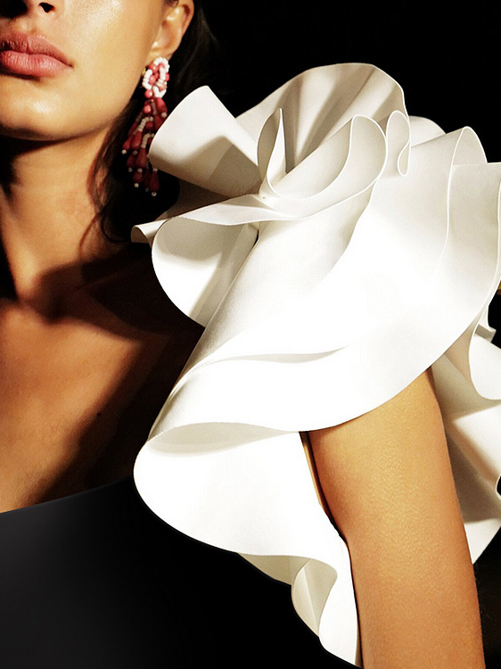 Sloping Shoulder Black One-Piece Swimsuit Beach Vacation Set