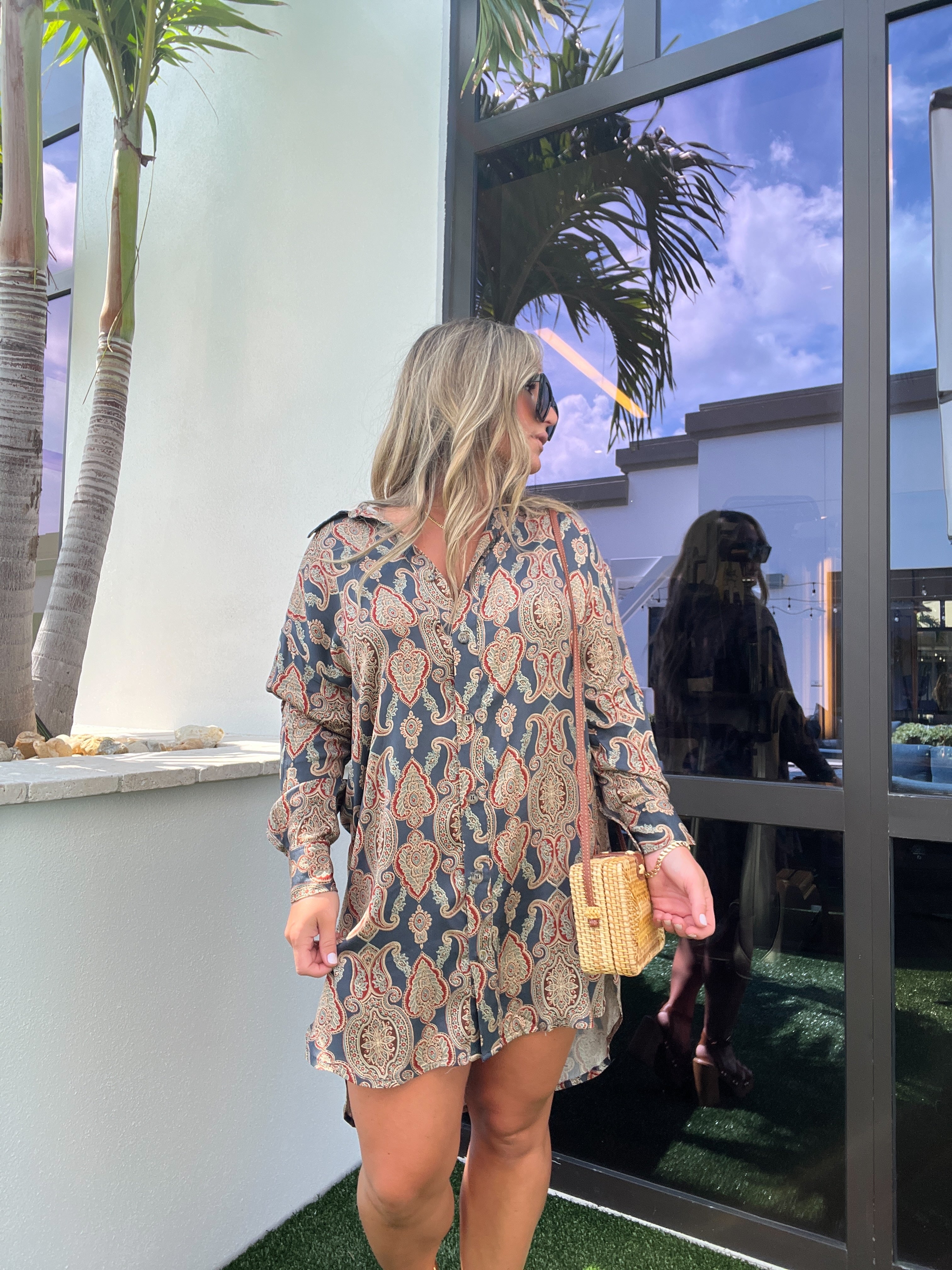 GOLDEN MIDNIGHT SHIFT DRESS