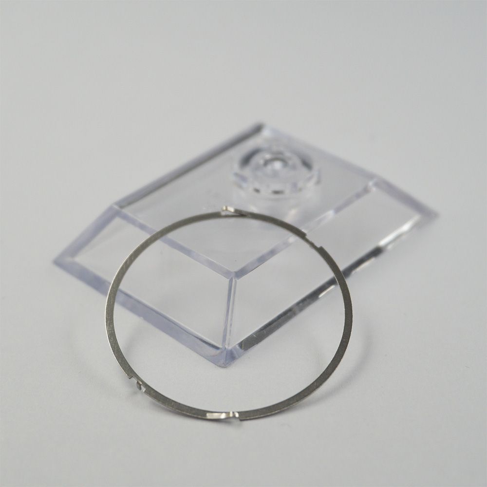 Bi-directional Bezel Click Spring