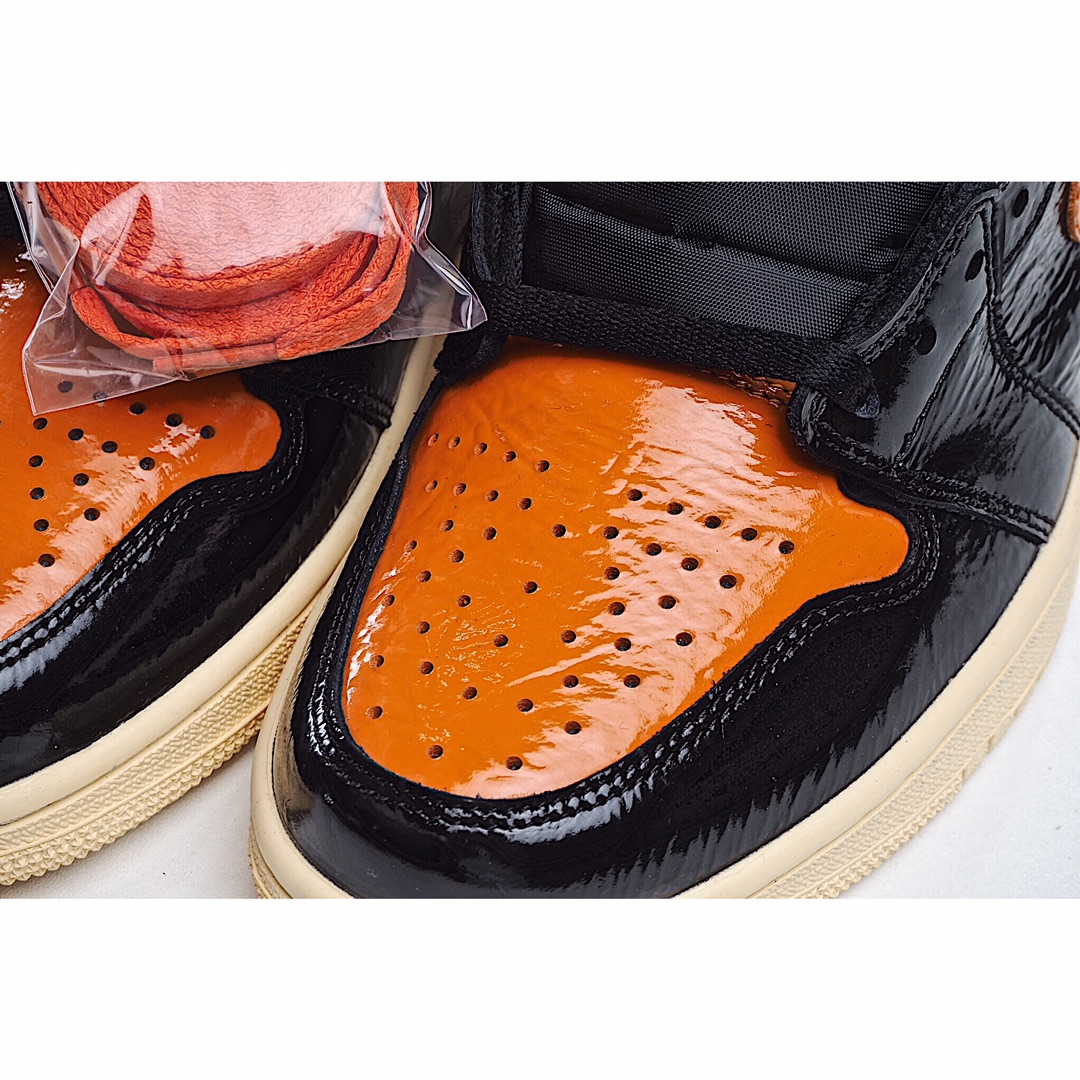 Air Jordan 1 “Shattered Backboard  ”