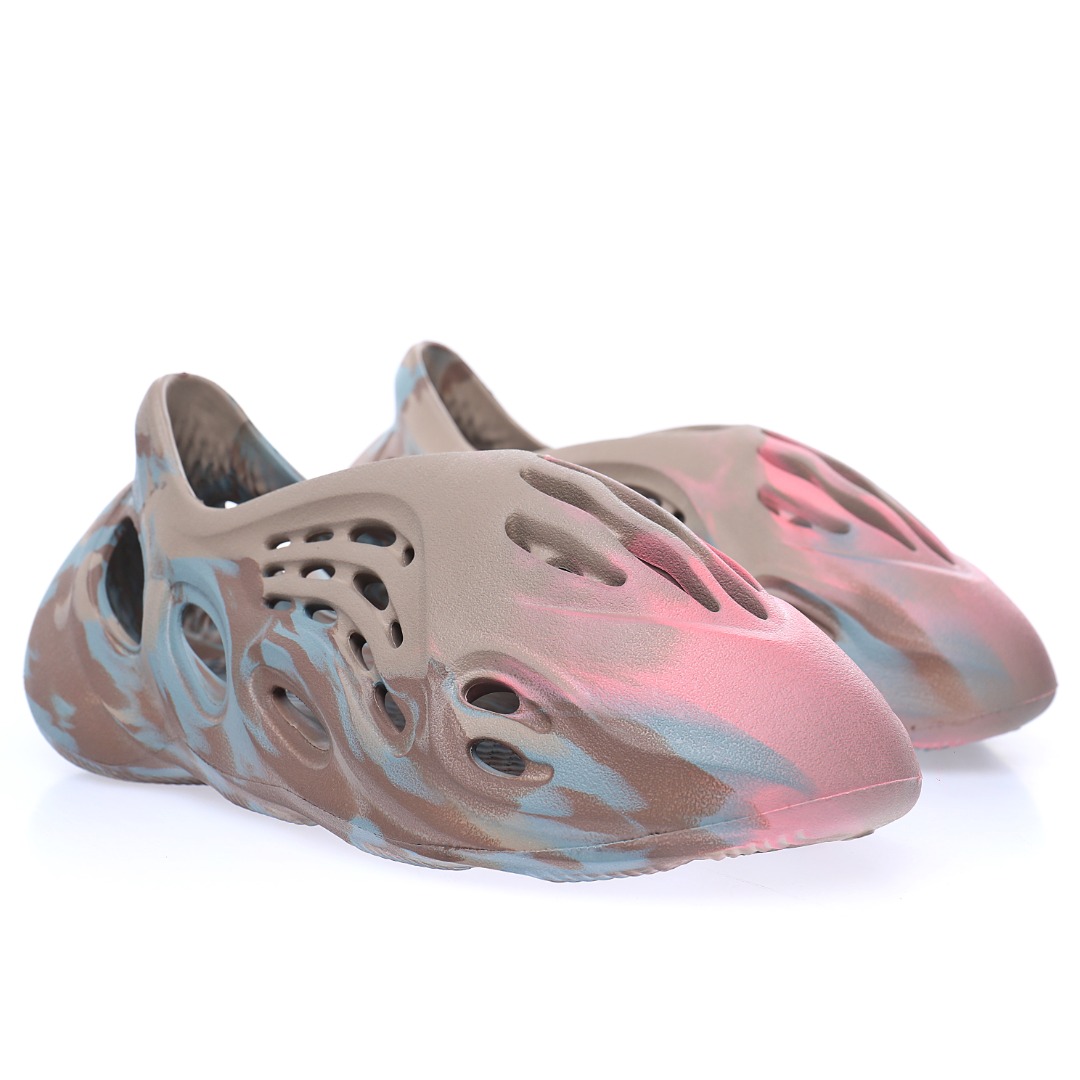 Kanye West x Adidas Yeezy Foam Runner Slide"MX Sand Grey"