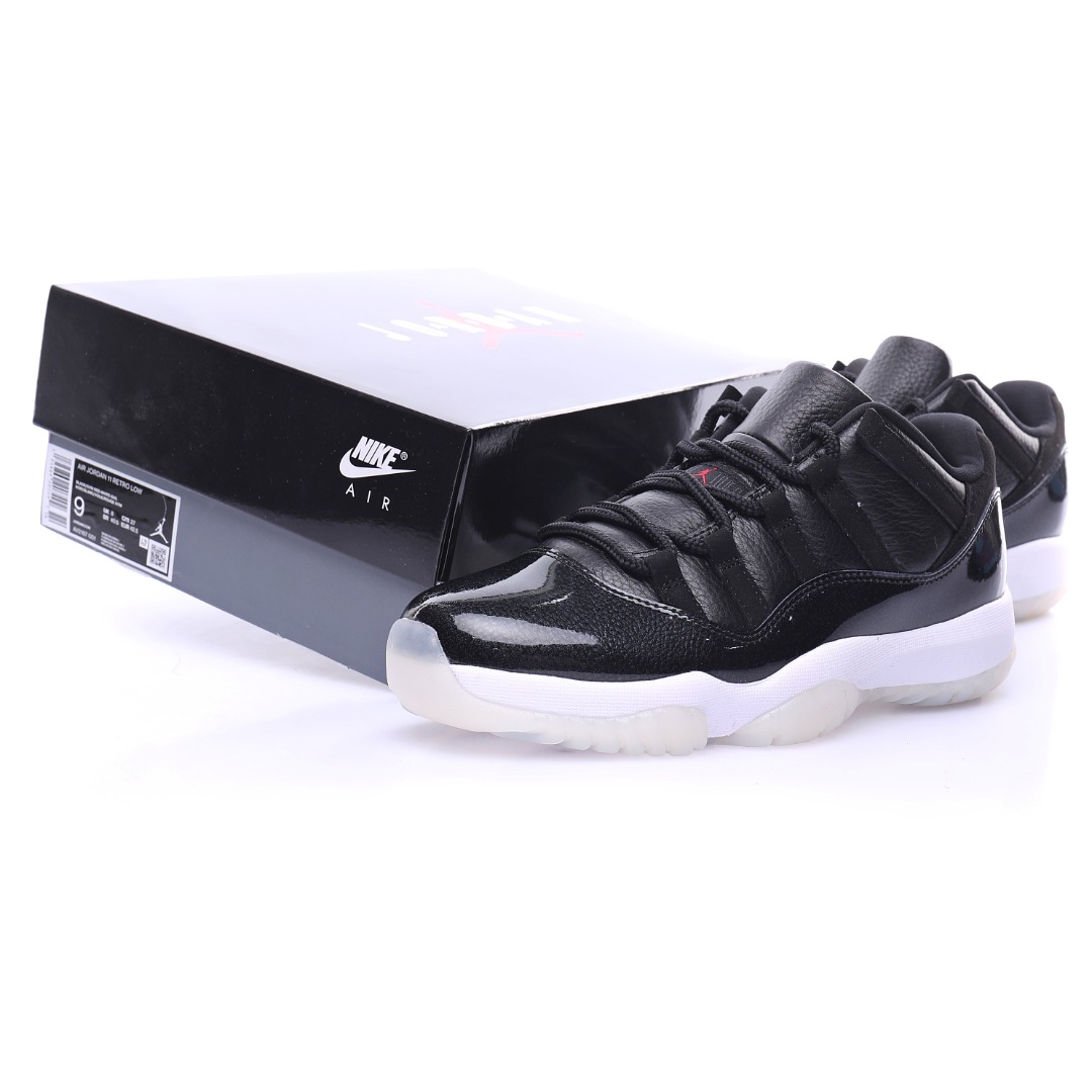 Nike Air Jordan 11 Retro Low"72-10"