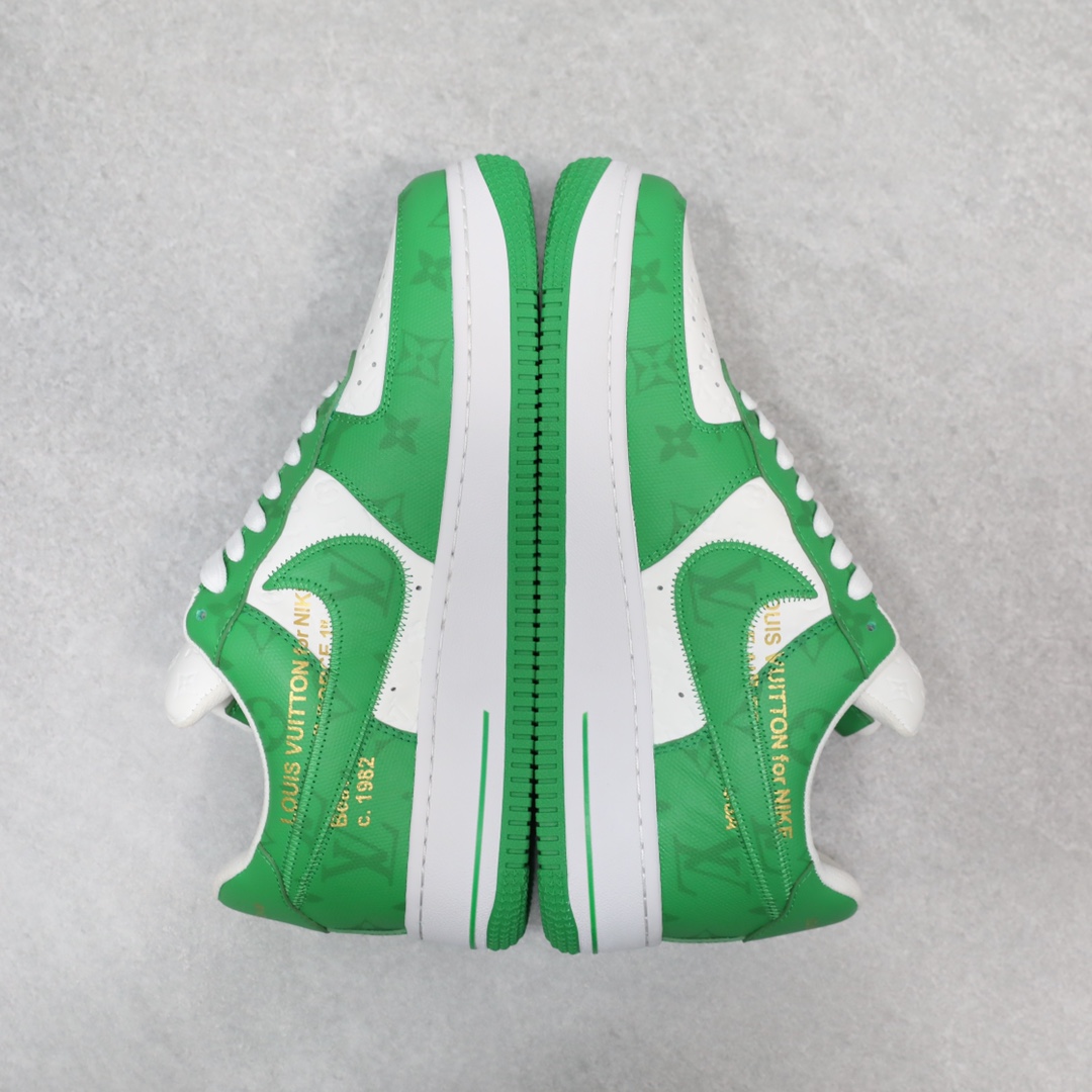 LOUIS VUITTON * NIKE AIR FORCE1