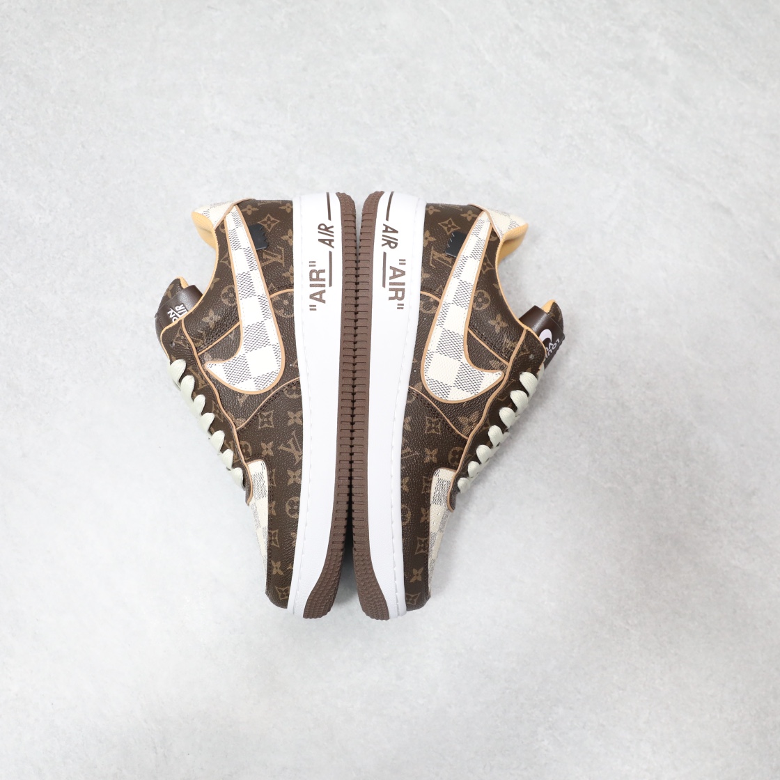 LOUIS VUITTON TRAINERS