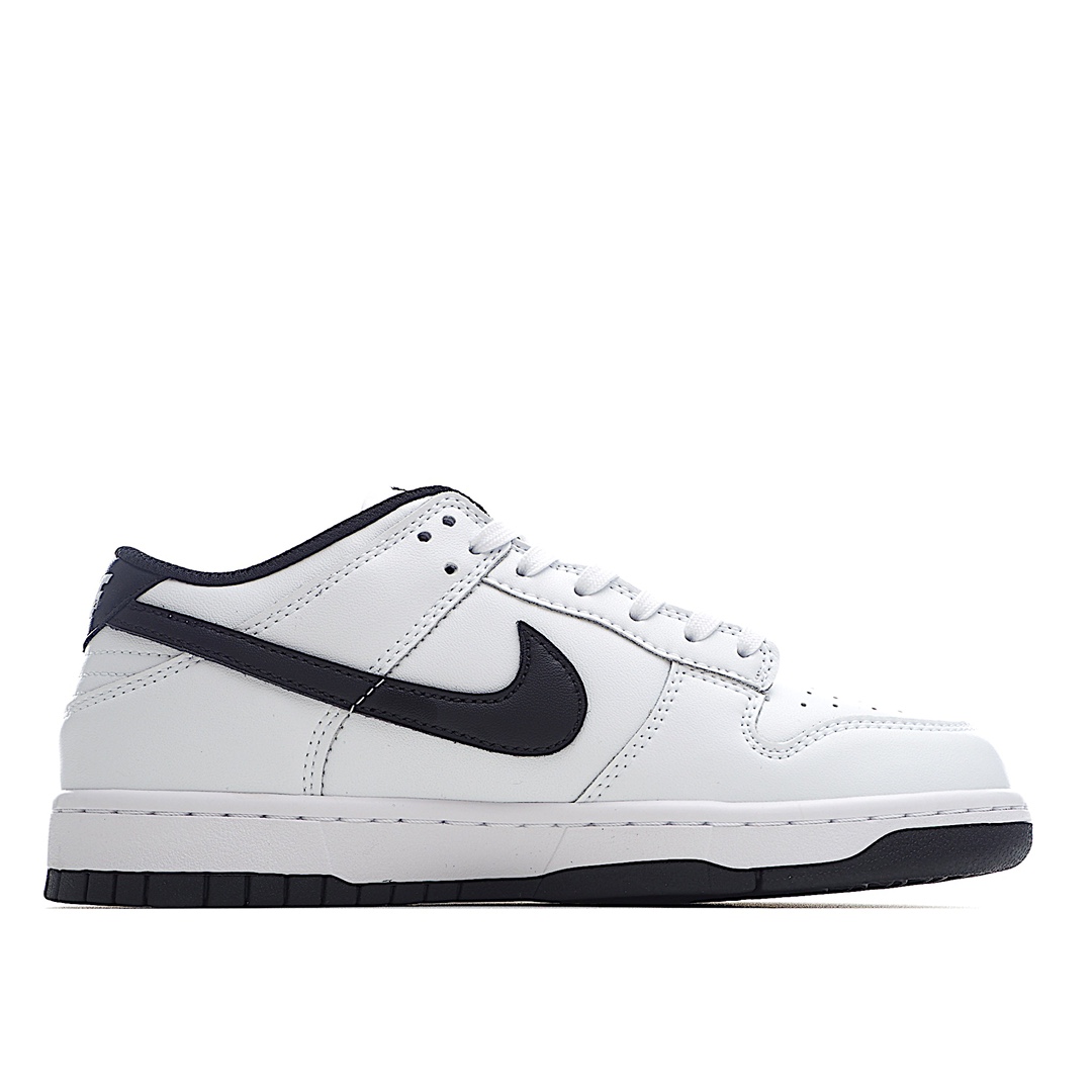 NK Dunk SB Low Black & White