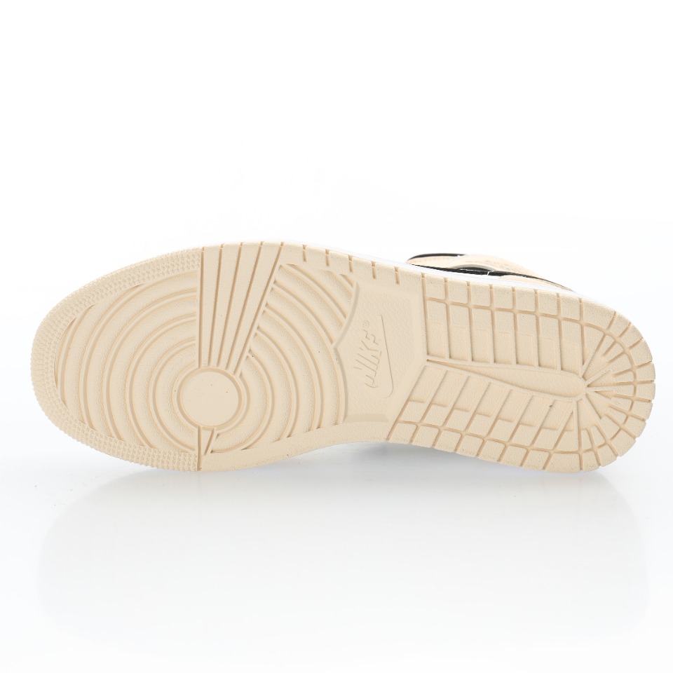 NIKE Wmns Air Jordan 1 Retro Mid"Barely Orange"