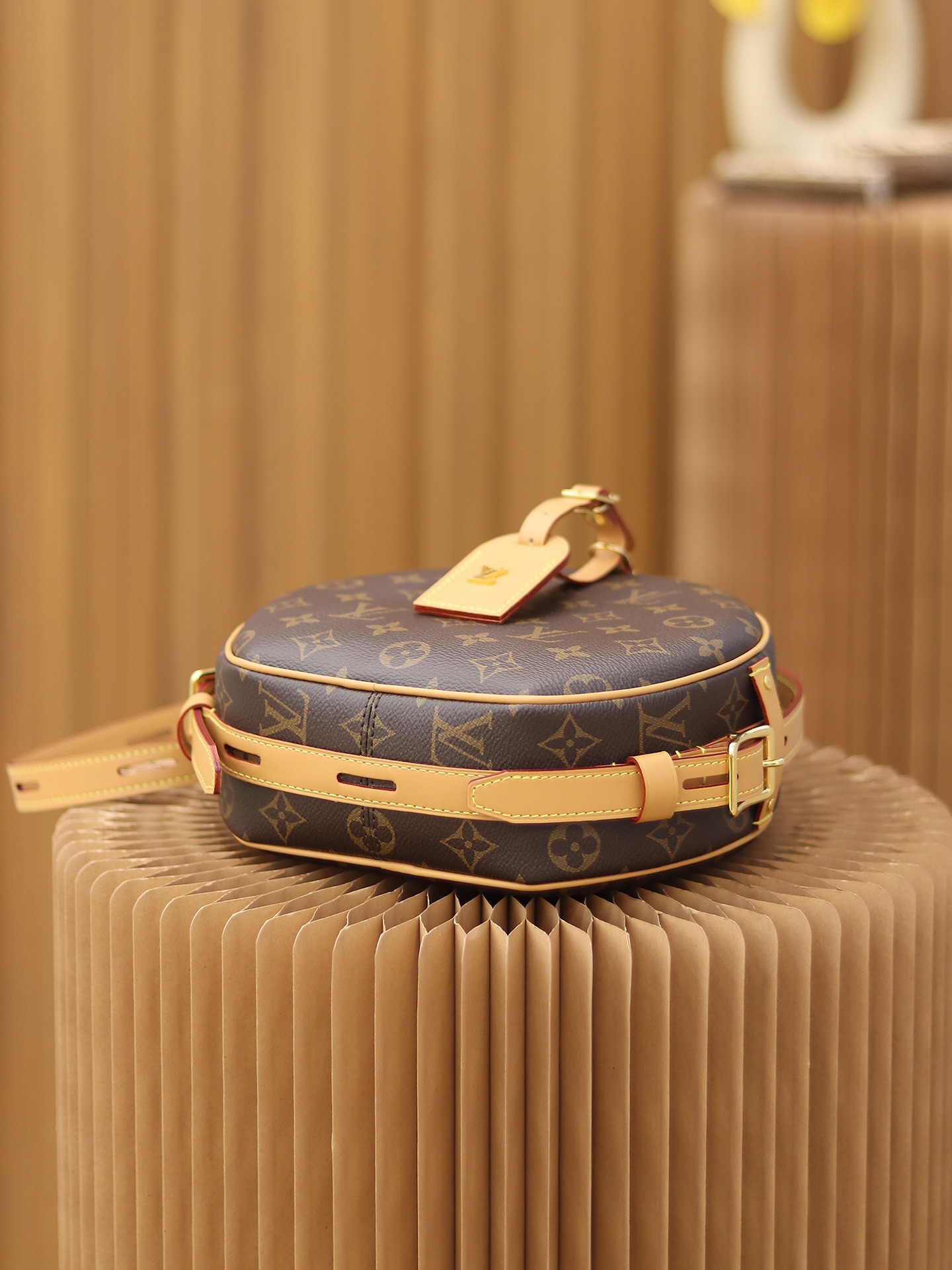 LV BOITE CHAPEAU SOUPLE