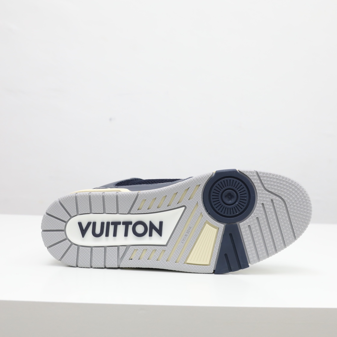 LV TRAINER