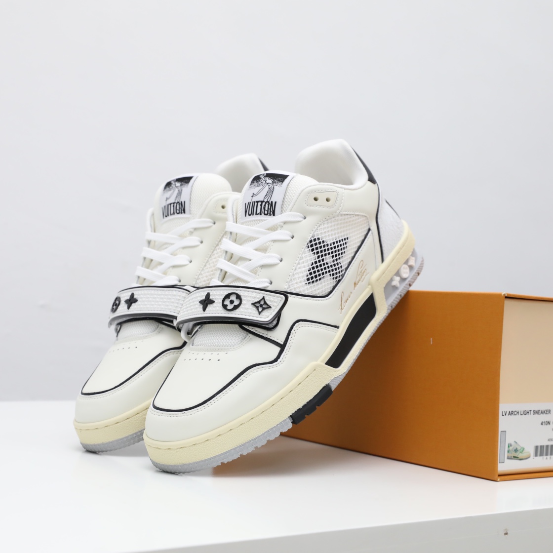 LV TRAINER