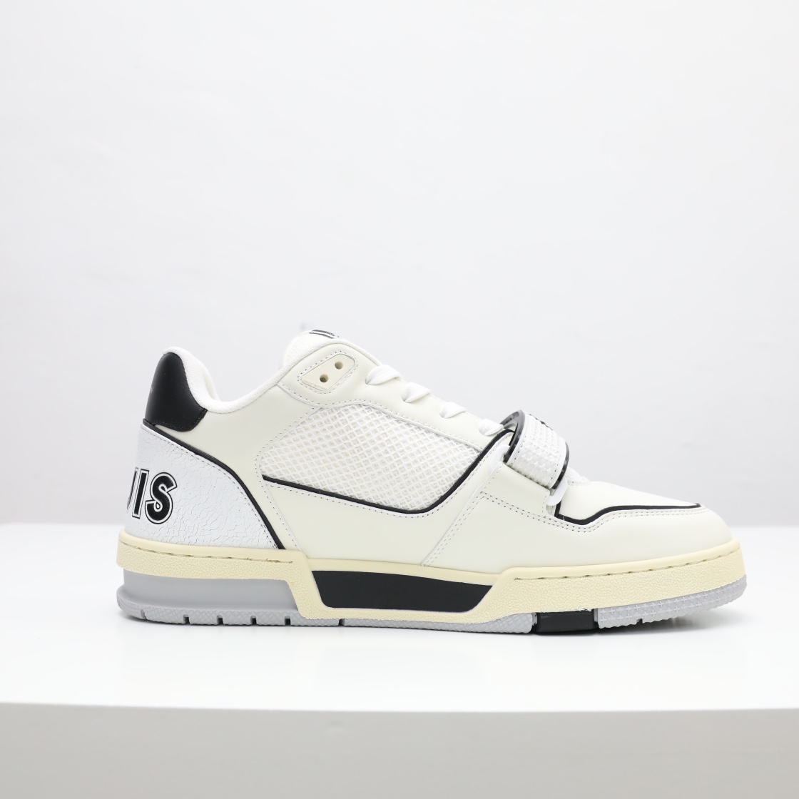 LV TRAINER