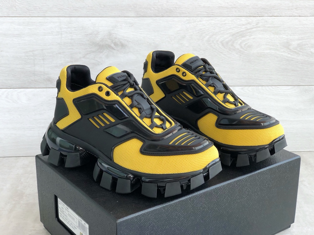 PRADA SNEAKER