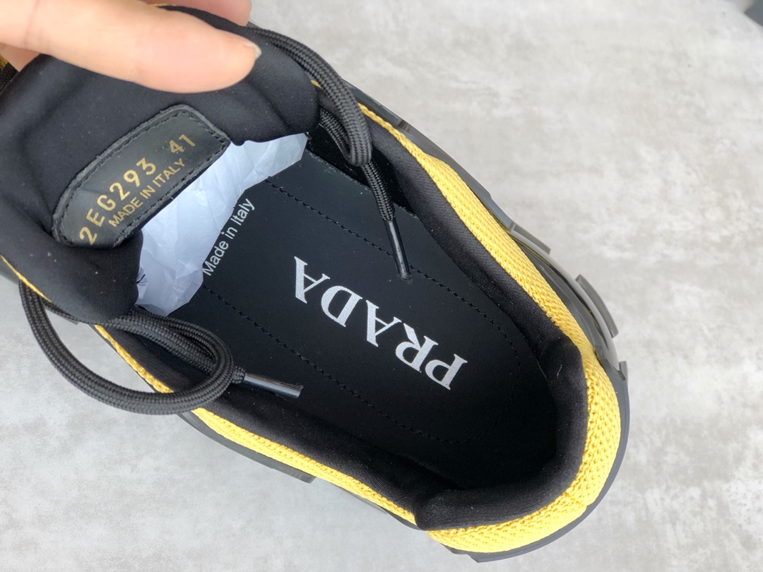 PRADA SNEAKER