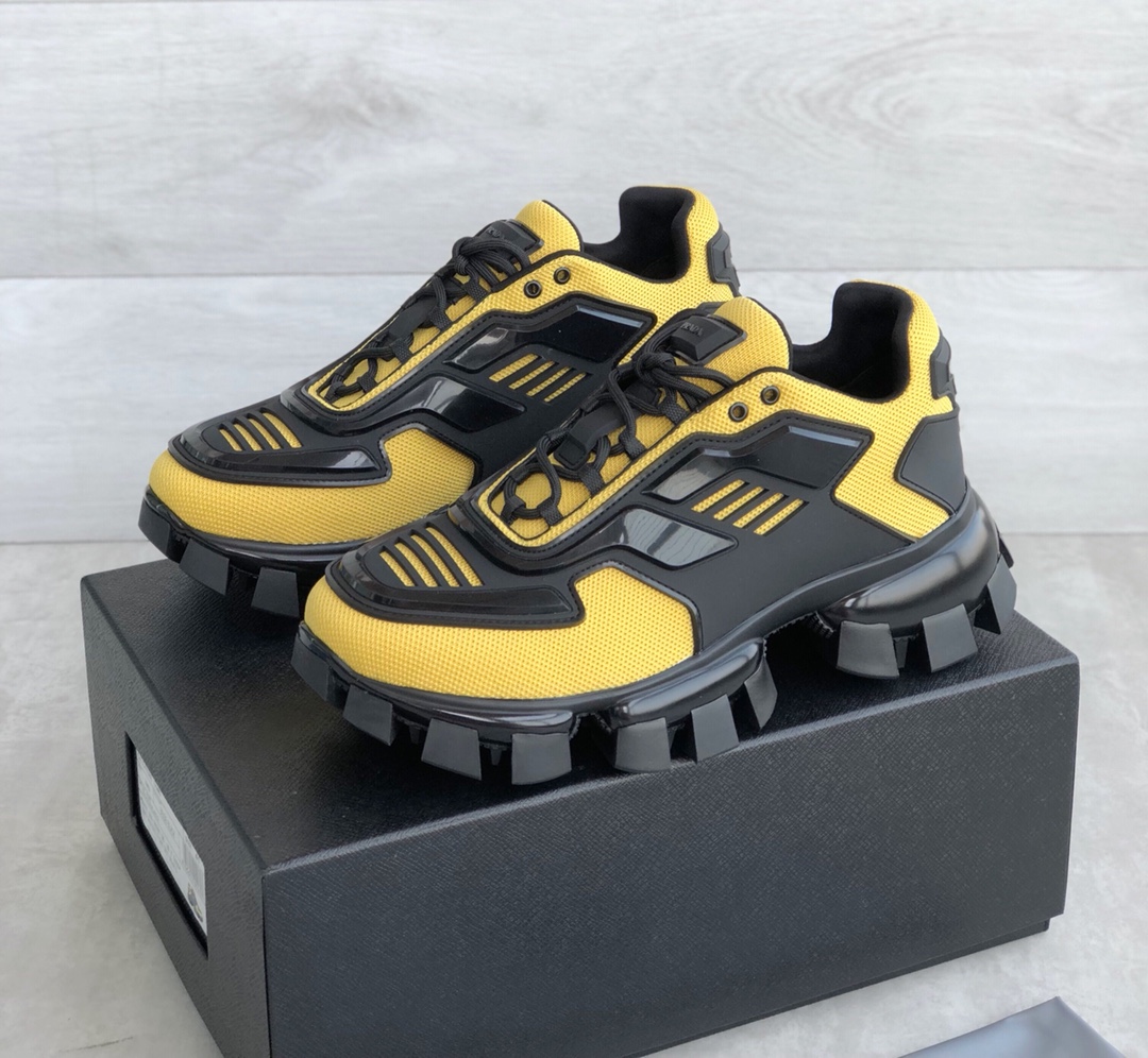 PRADA SNEAKER