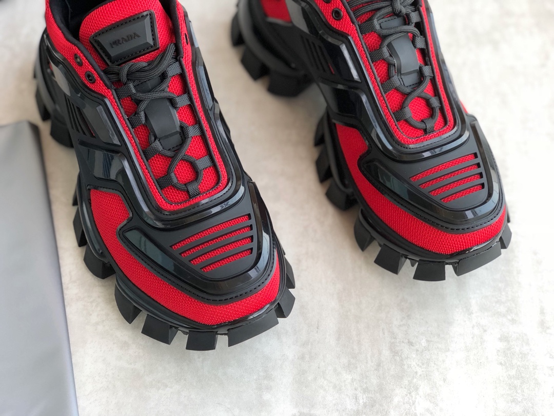 PRADA SNEAKER