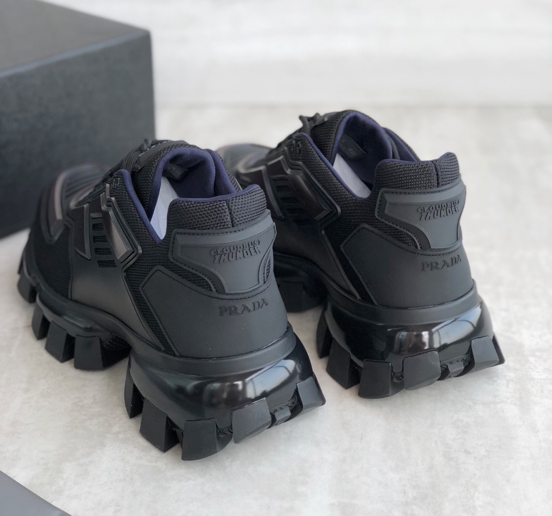 PRADA SNEAKER