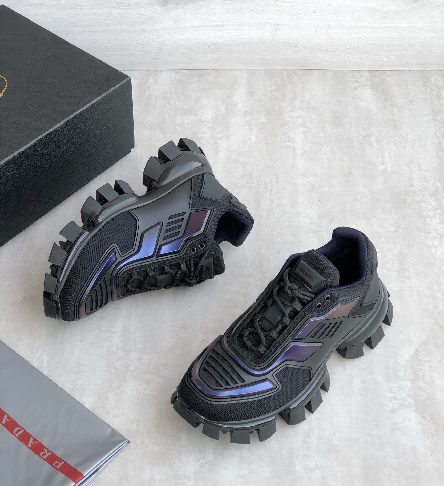 PRADA SNEAKER
