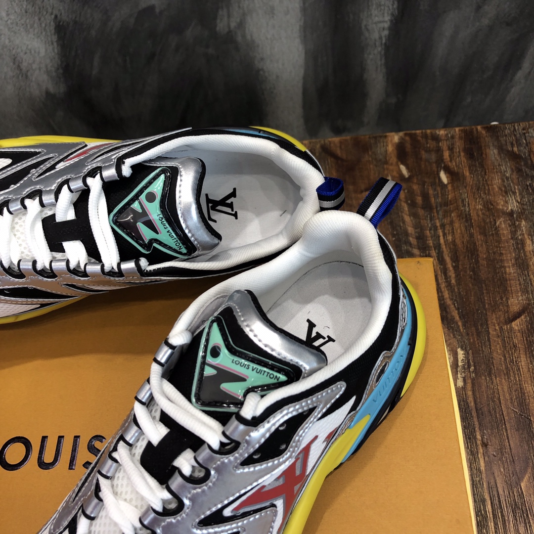LV RUNNER TATIC