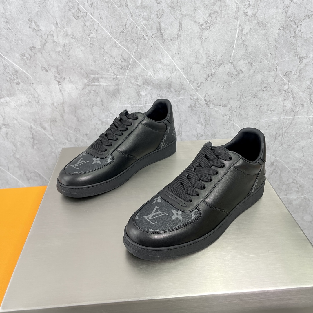 LOUIS VUITTON Rivoli