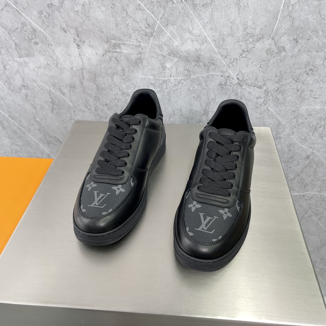 LOUIS VUITTON Rivoli