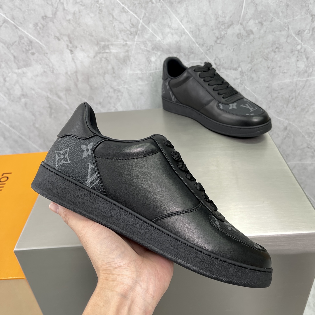 LOUIS VUITTON Rivoli