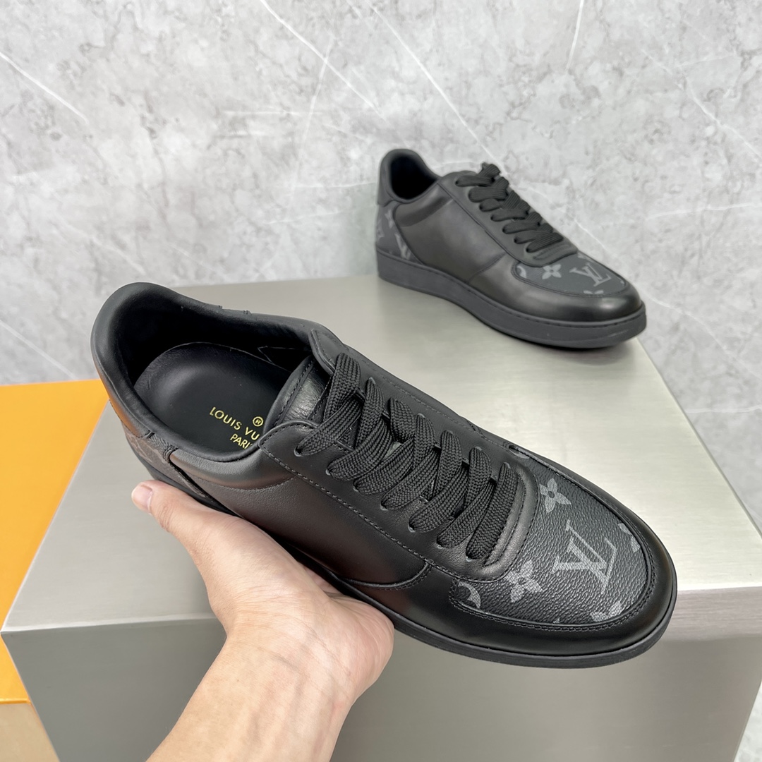 LOUIS VUITTON Rivoli