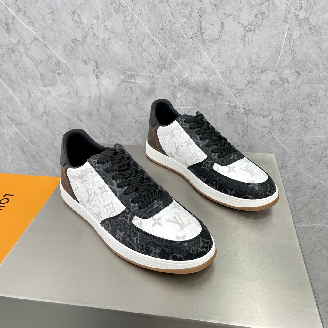 LOUIS VUITTON Rivoli