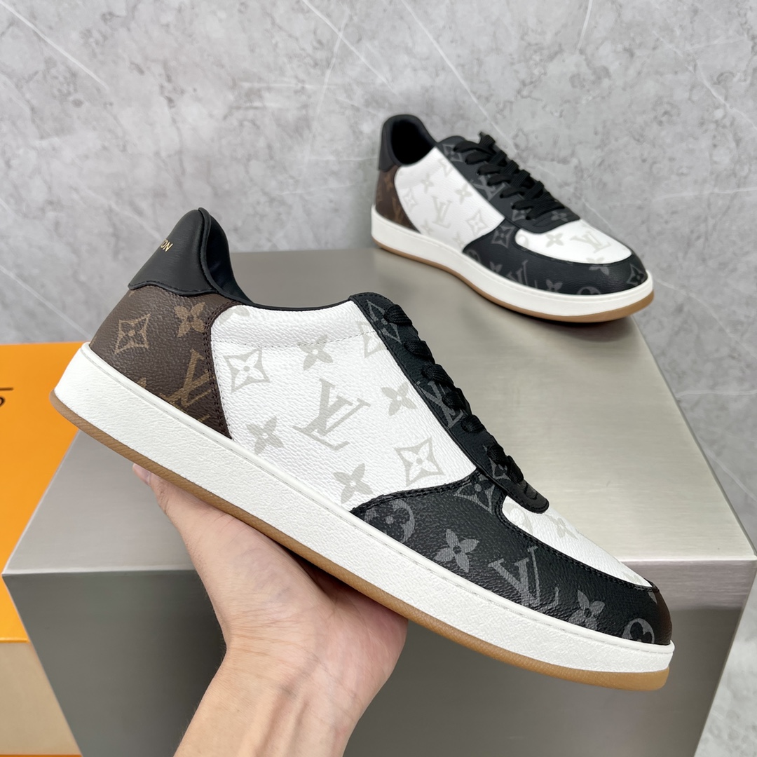 LOUIS VUITTON Rivoli